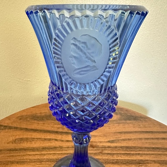 Vintage Avon Martha Washington Blue Glass Goblet - Picture 3 of 7